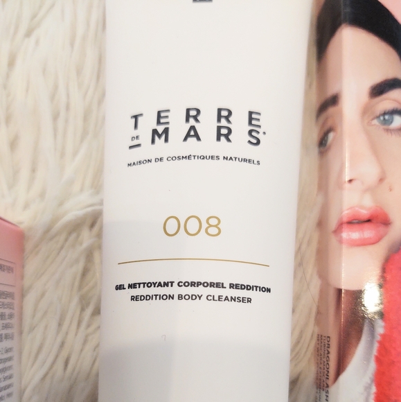 Beauty Makeup Bundle - Picture 3 of 6